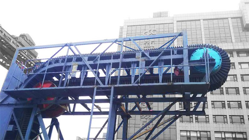 自动化产线转弯滚筒输送机：揭秘其核心工作原理与选型要点